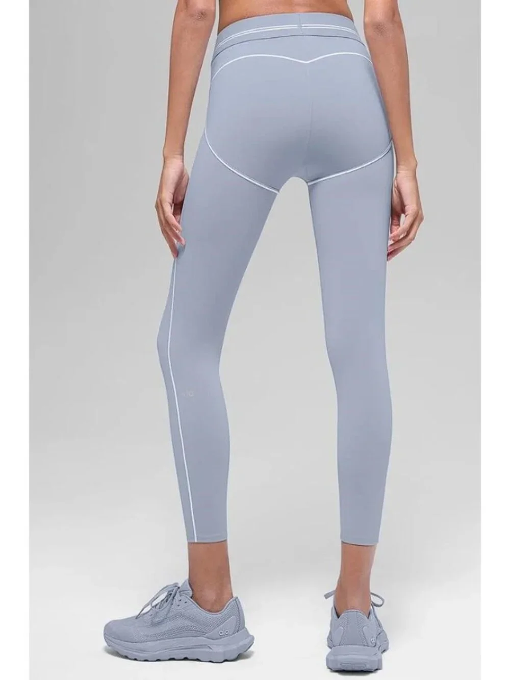 ALO YOGA Women's Airbrush High-Waist 7/8 Heart Throb Legging Size S Winter Frost
